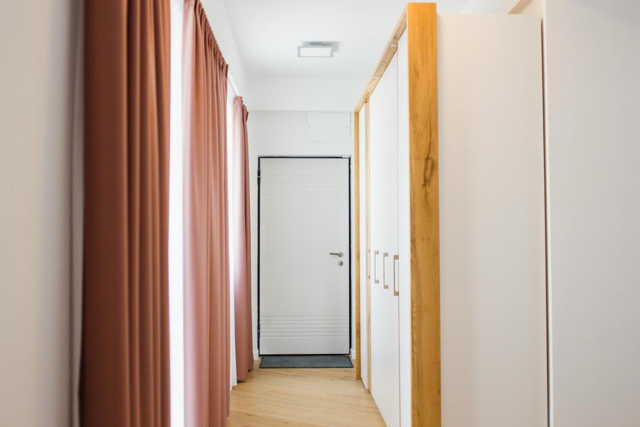 Pink Sahara Near City Center Орадеа Екстериор снимка